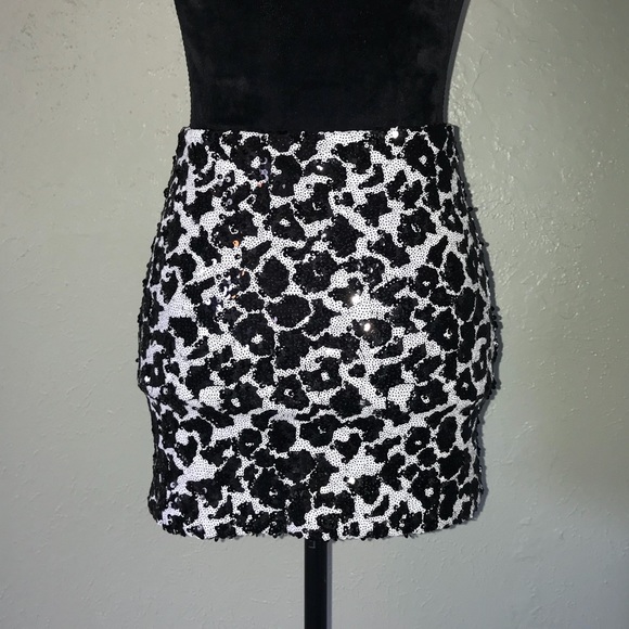 GUESS - black & white sequin skirt - Picture 5 of 6